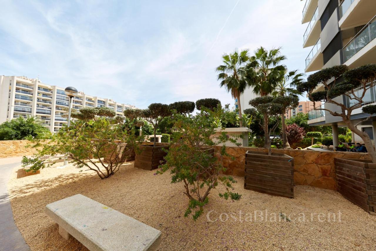 Luxurious, Newly-Renovated Large 2-Bedroom Condo By The Beach Benidorm Dış mekan fotoğraf