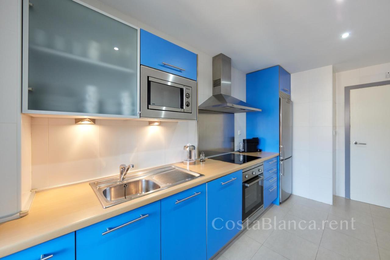Luxurious, Newly-Renovated Large 2-Bedroom Condo By The Beach Benidorm Dış mekan fotoğraf