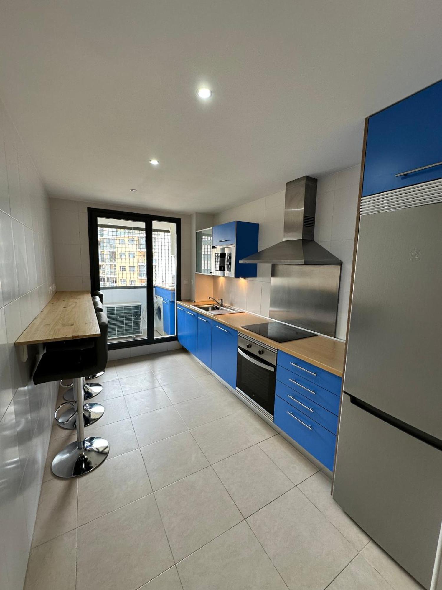 Luxurious, Newly-Renovated Large 2-Bedroom Condo By The Beach Benidorm Dış mekan fotoğraf